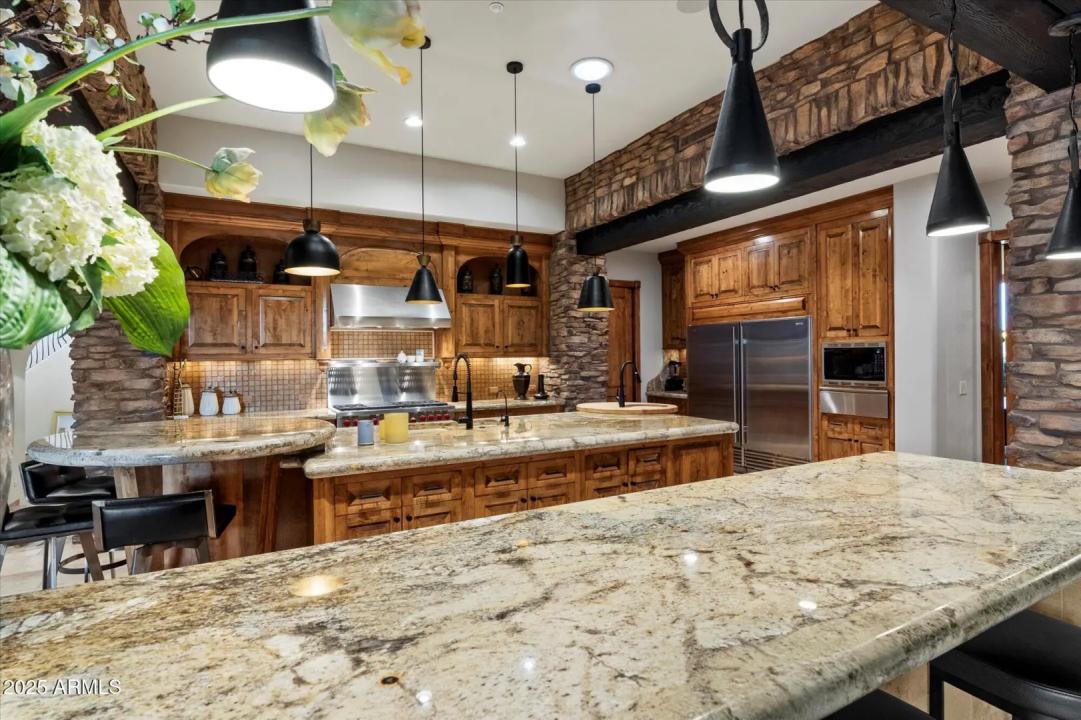 Real Estate Picture 19