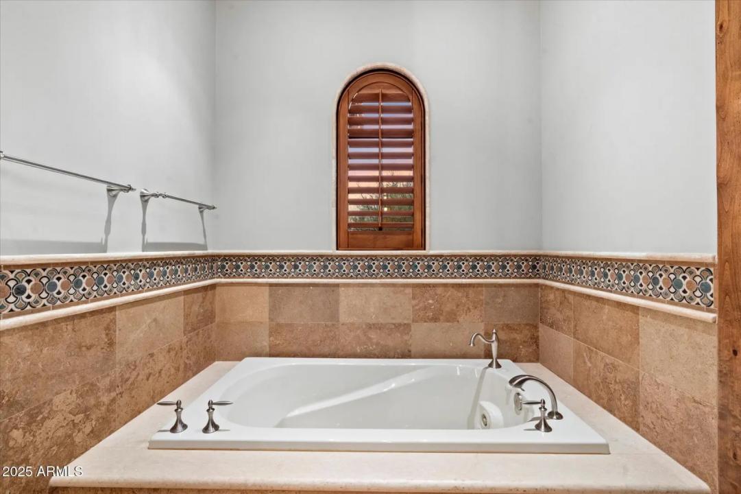 Real Estate Picture 42