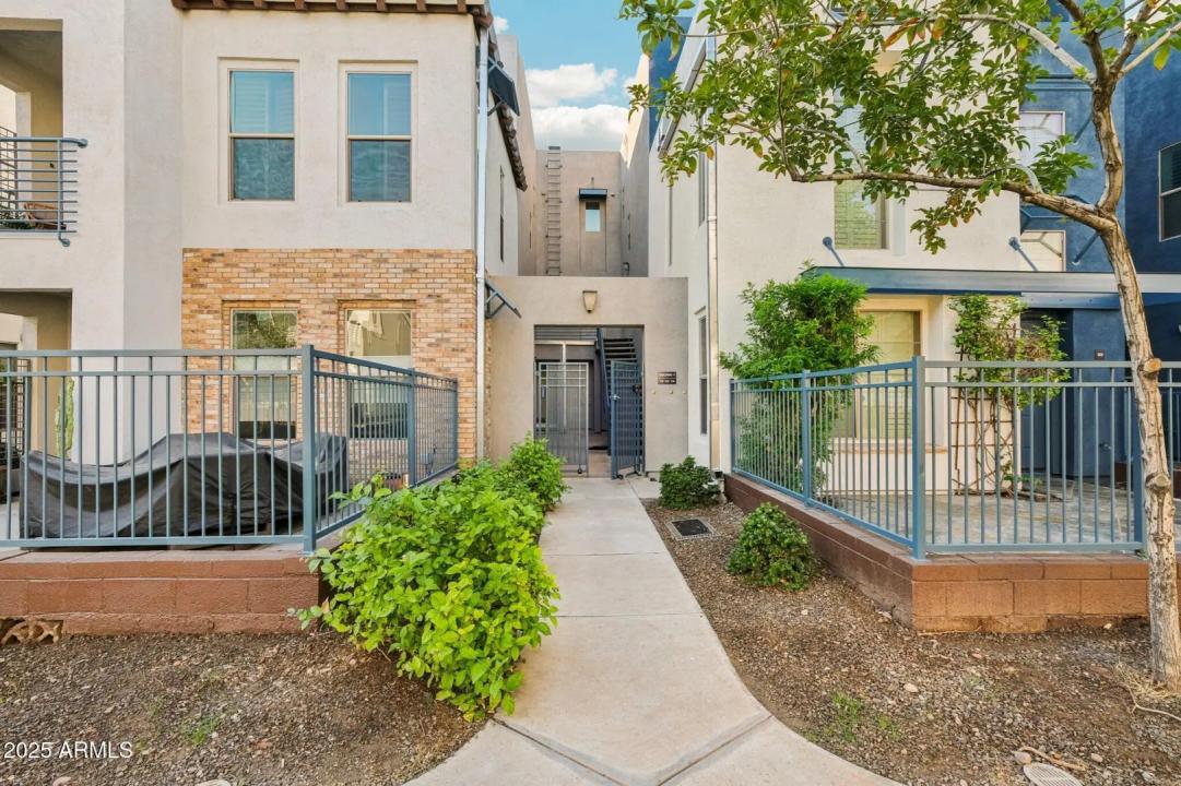 615 E PORTLAND Street 115 Phoenix AZ 85004