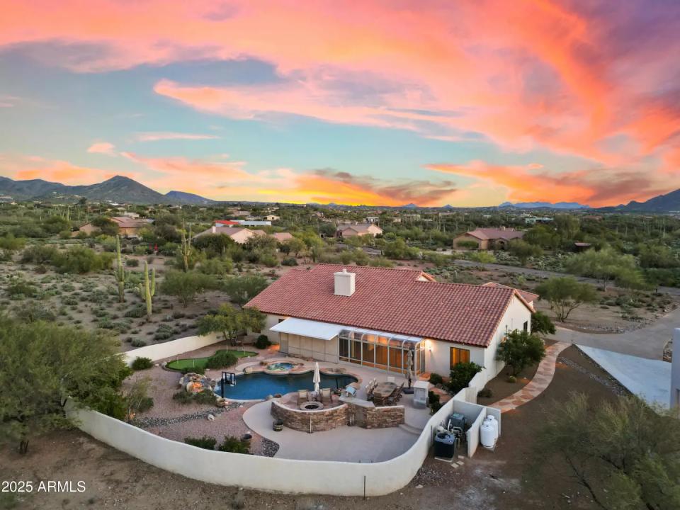 Real Estate Picture 2