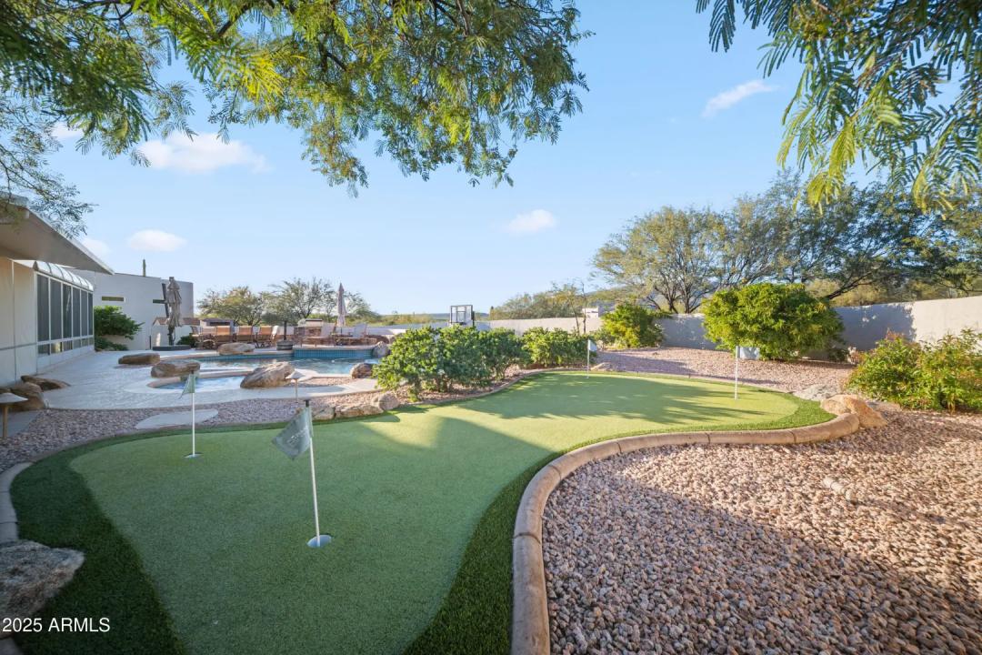 Real Estate Picture 33