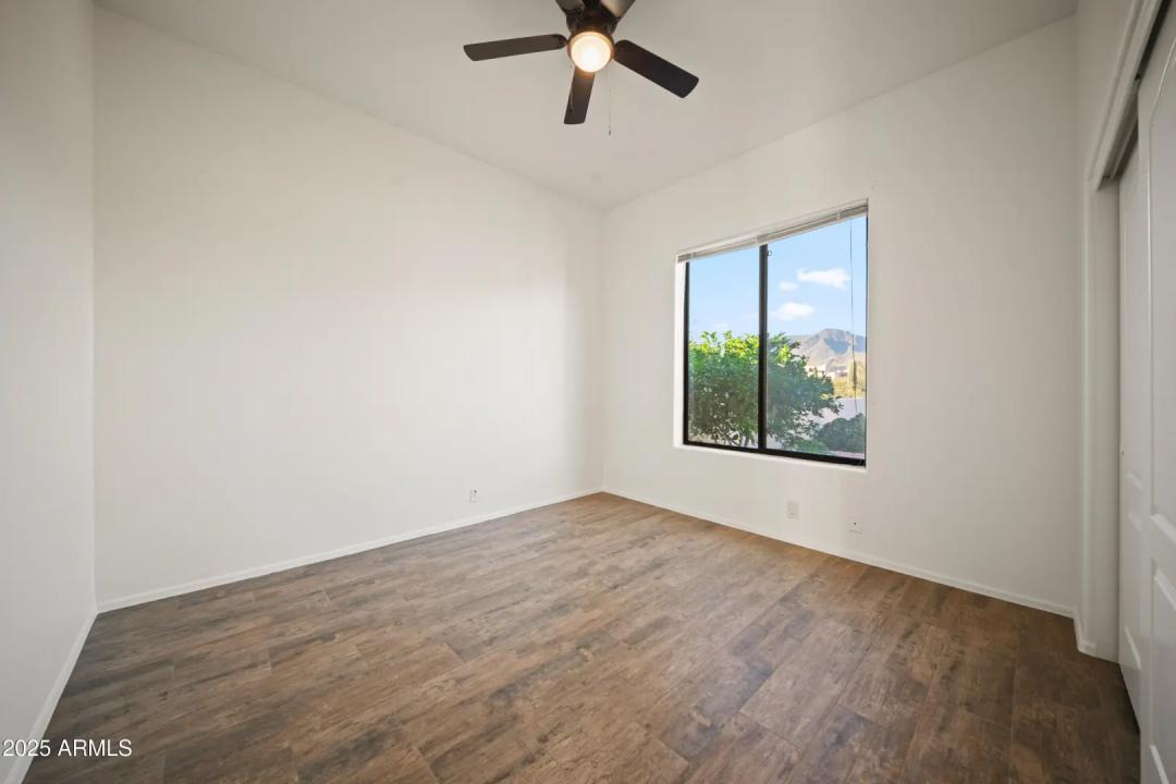 Real Estate Picture 23