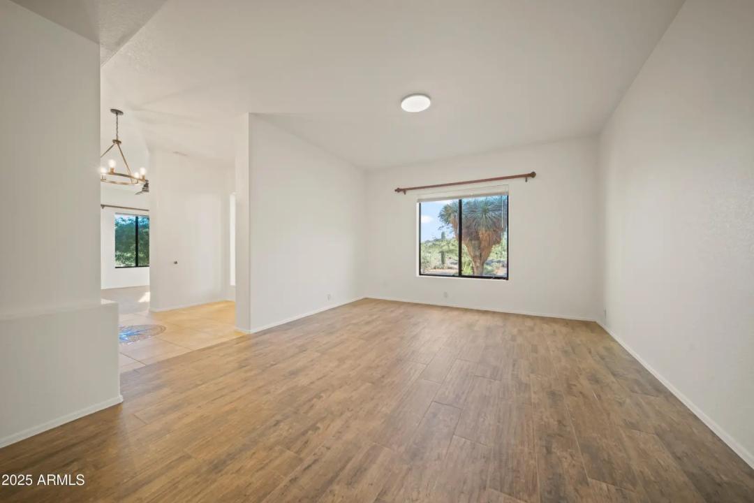 Real Estate Picture 24