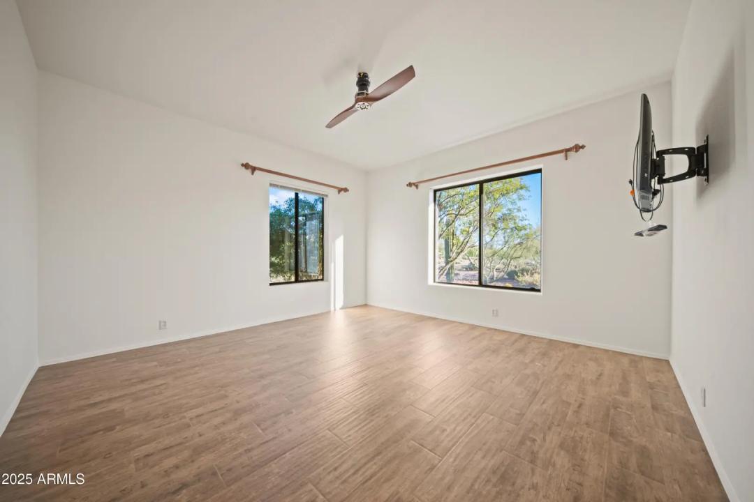 Real Estate Picture 25