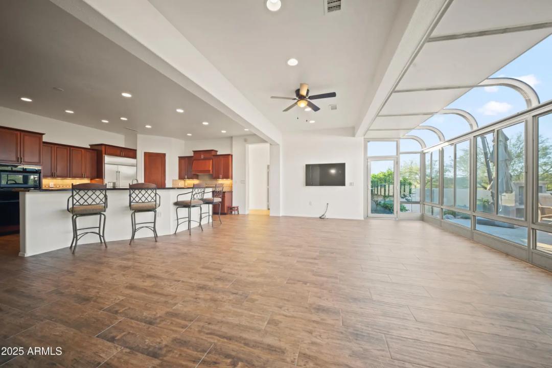 Real Estate Picture 13