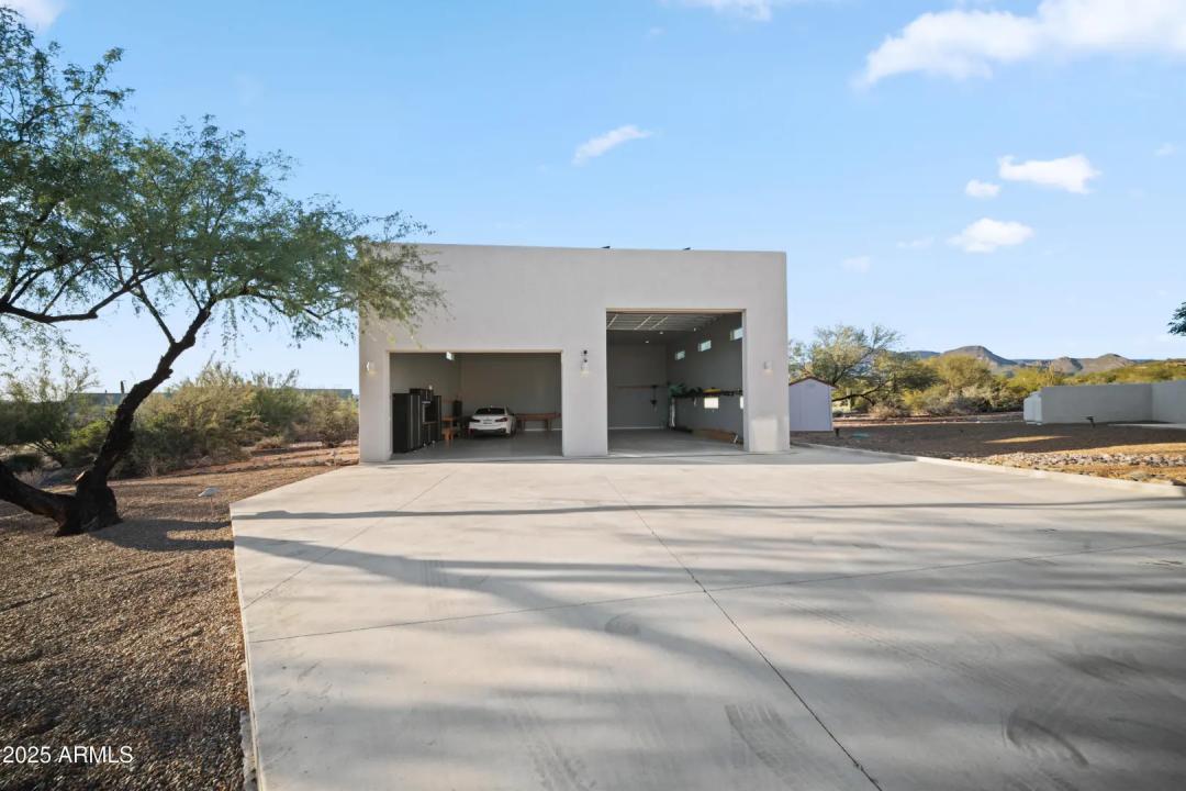 Real Estate Picture 37