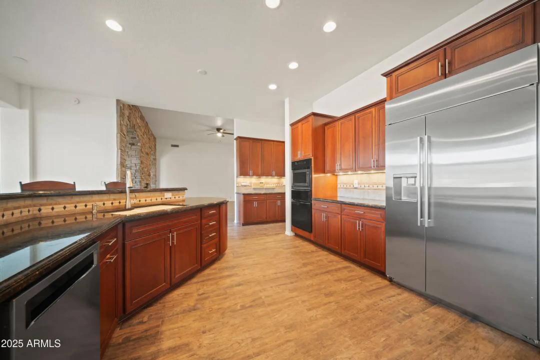 Real Estate Picture 11