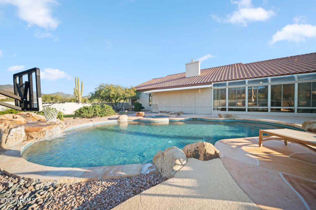 Real Estate Picture 30