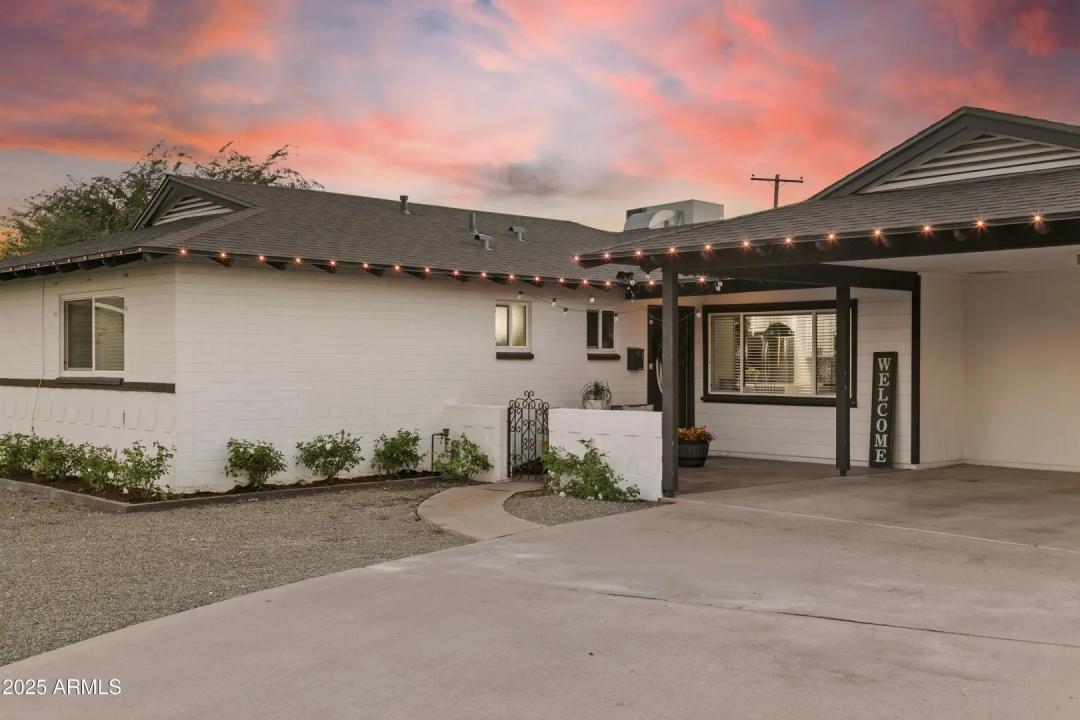 Real Estate Picture 8