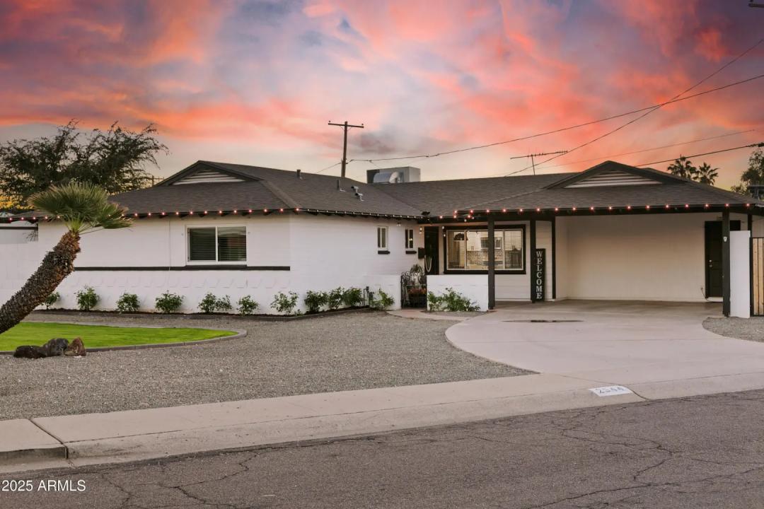 Real Estate Picture 3