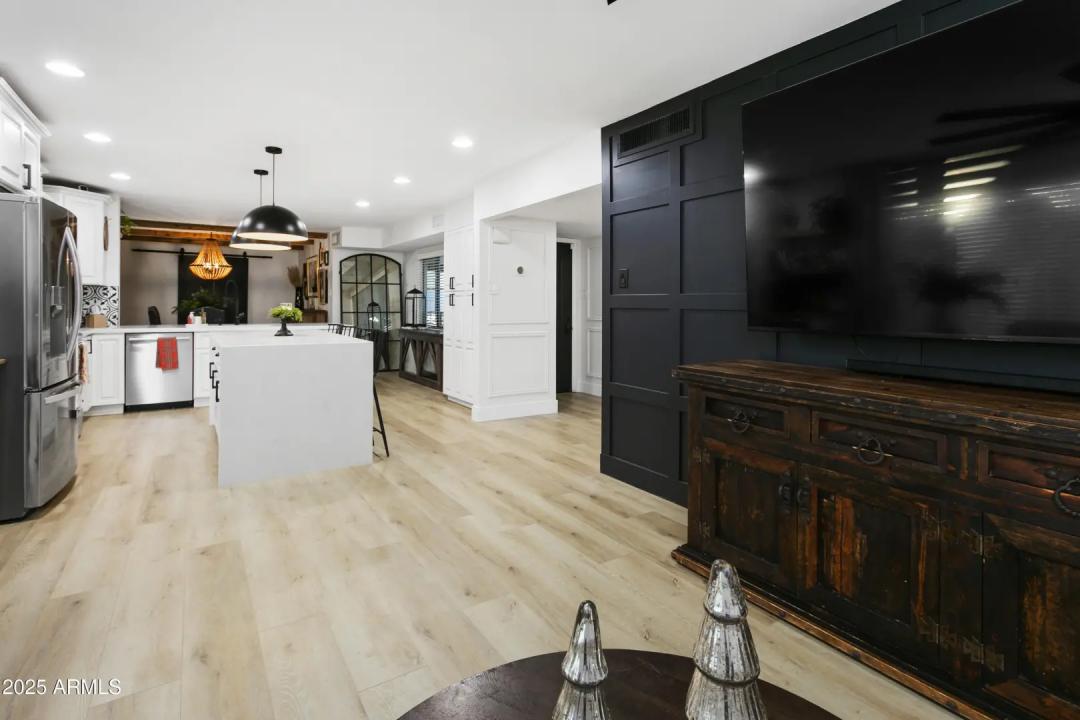 Real Estate Picture 29