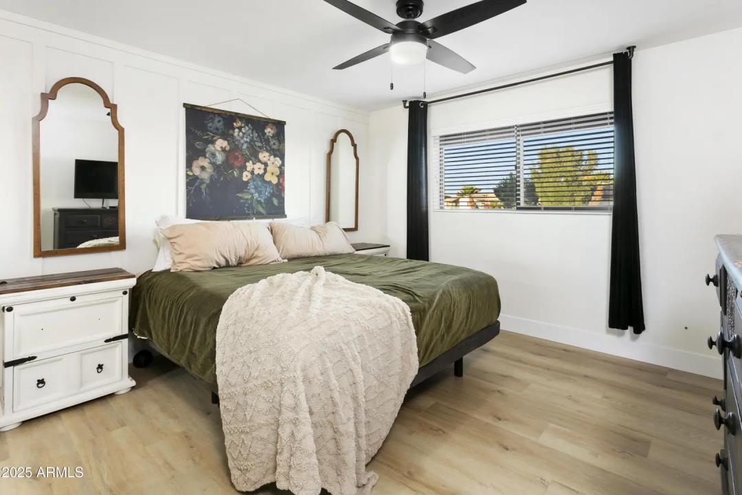 Real Estate Picture 32