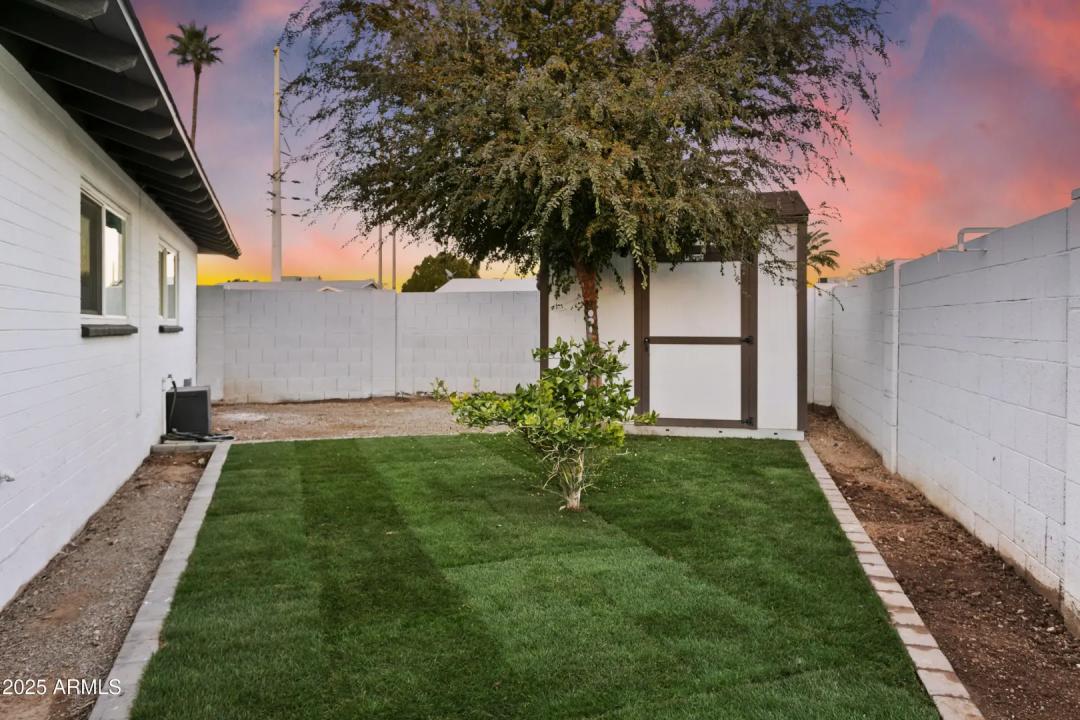 Real Estate Picture 40