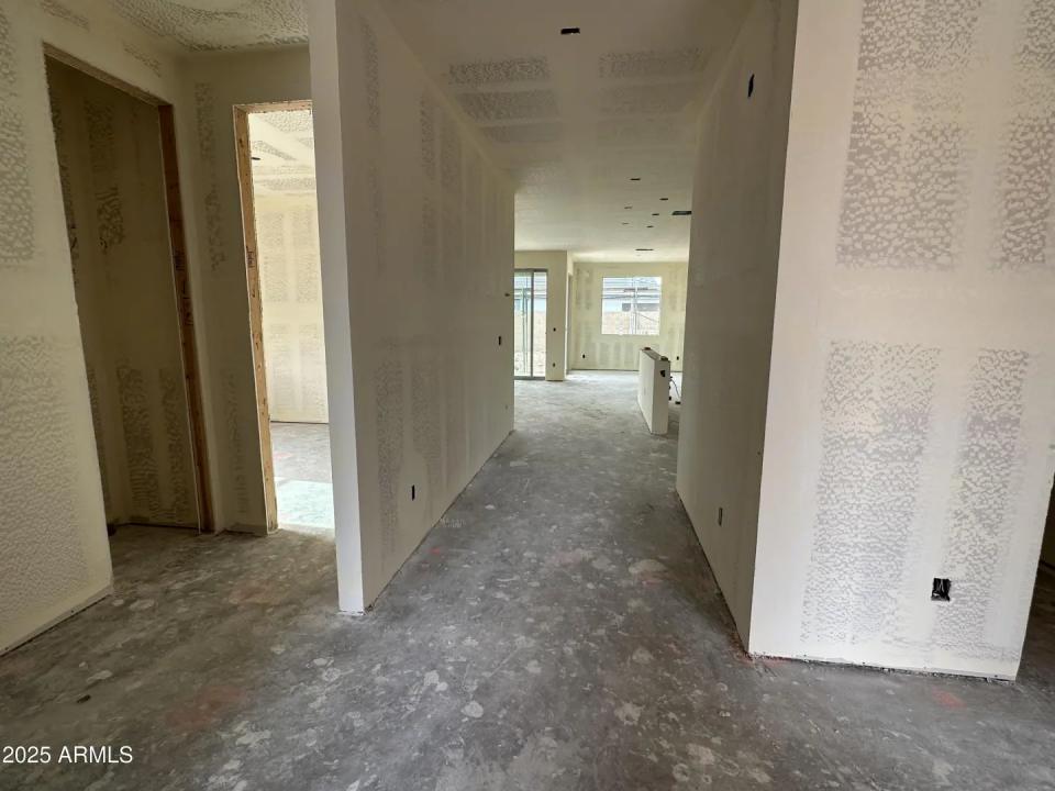 Real Estate Picture 3