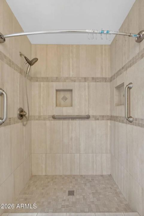 Real Estate Picture 14