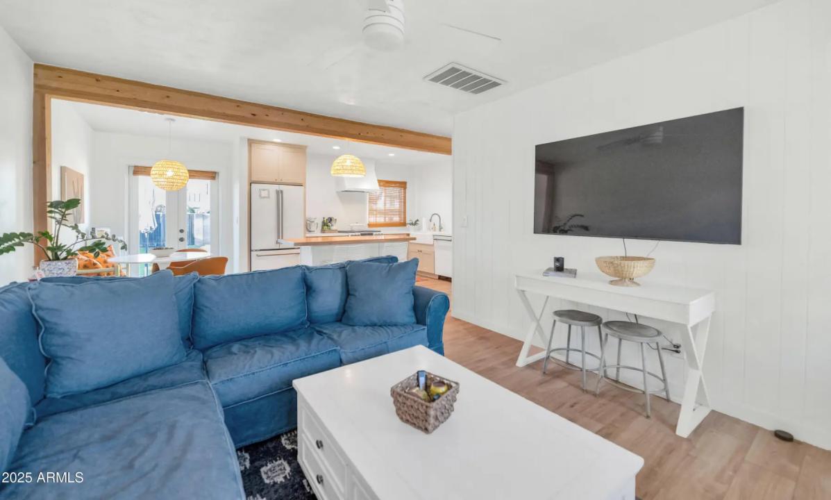 Real Estate Picture 7