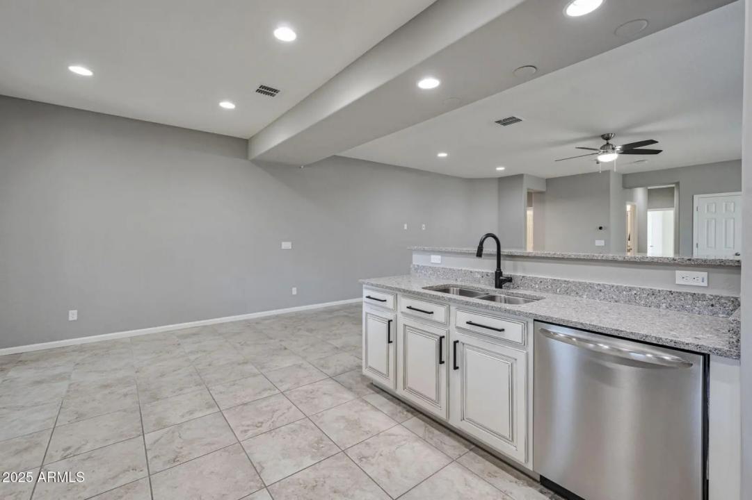 Real Estate Picture 10