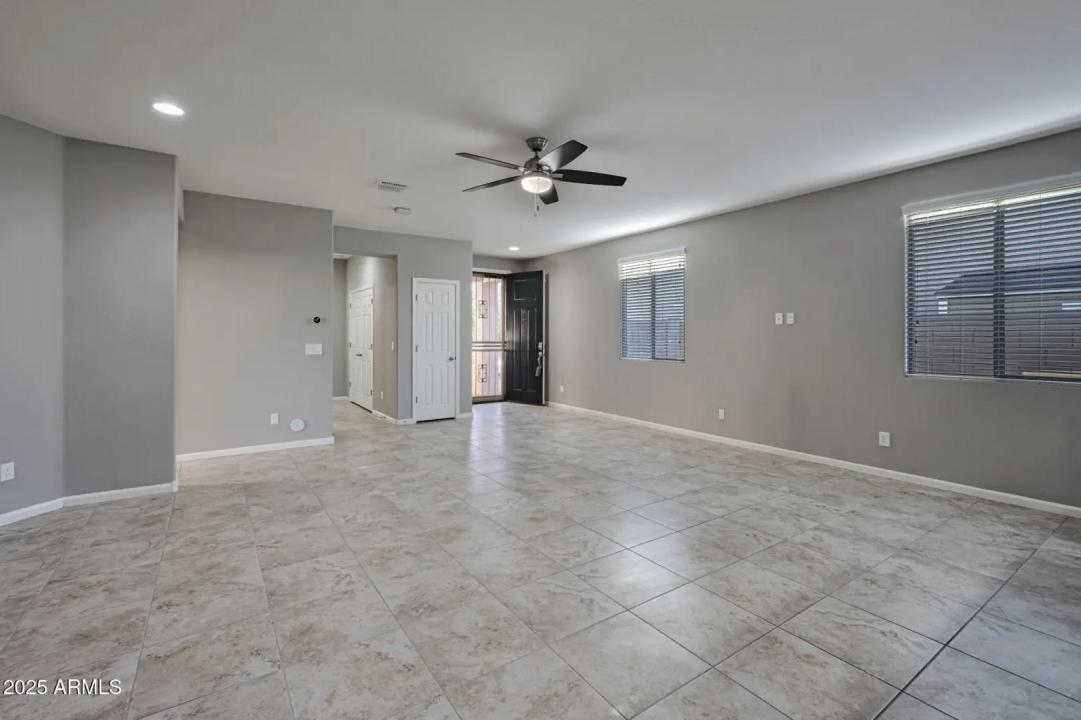 Real Estate Picture 11