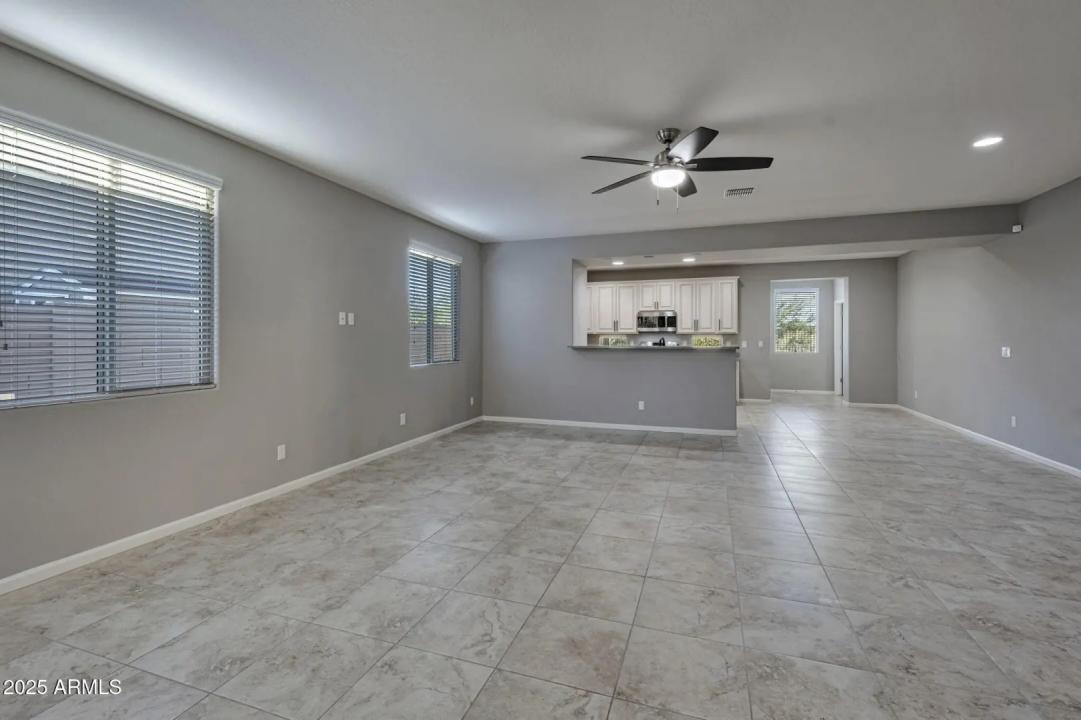 Real Estate Picture 5