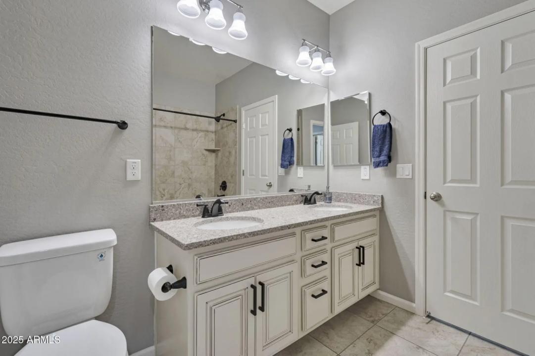 Real Estate Picture 19