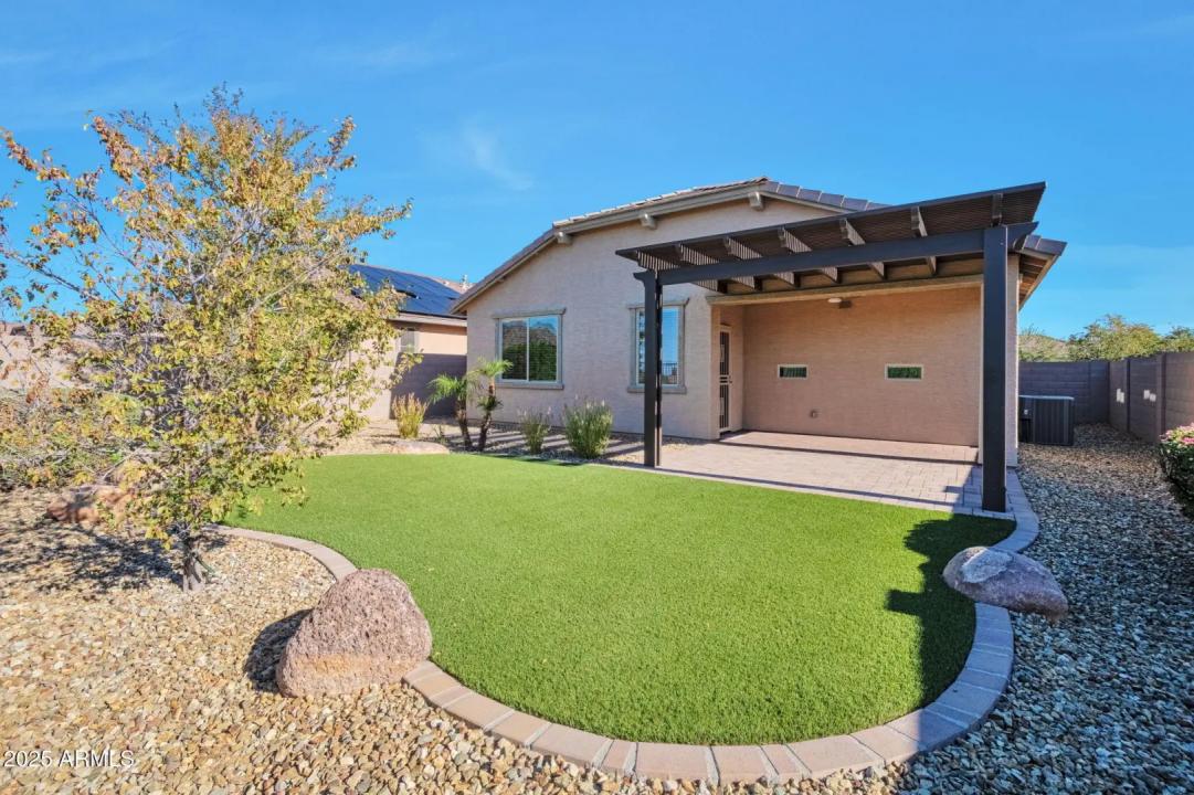 Real Estate Picture 24