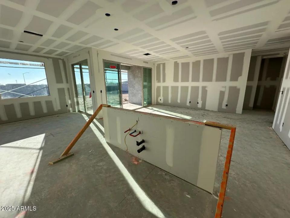 Real Estate Picture 5