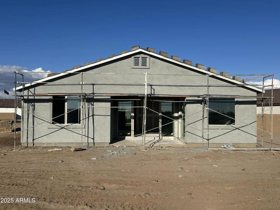 Real Estate Picture 6