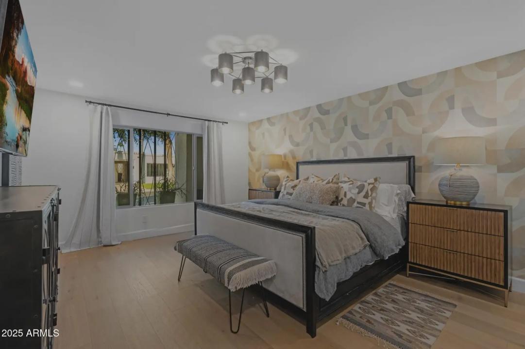 Real Estate Picture 3