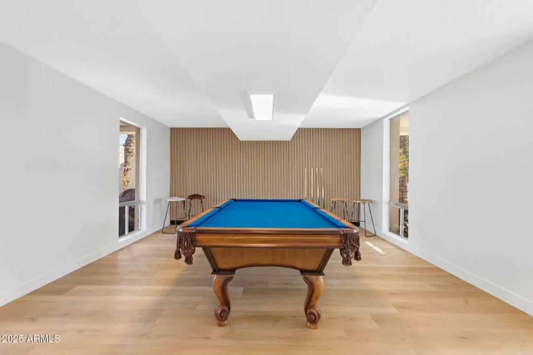 Real Estate Picture 7