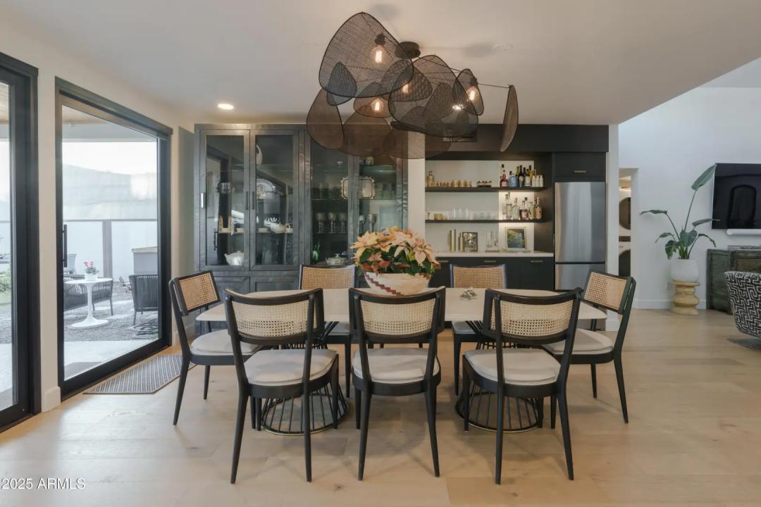 Real Estate Picture 7