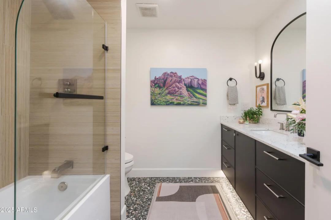 Real Estate Picture 19