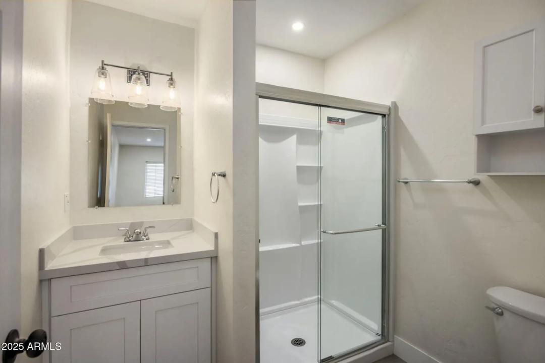 Real Estate Picture 9