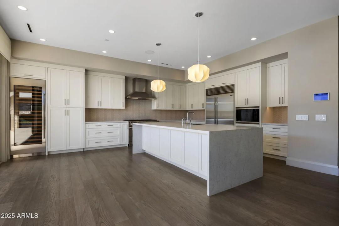 Real Estate Picture 27