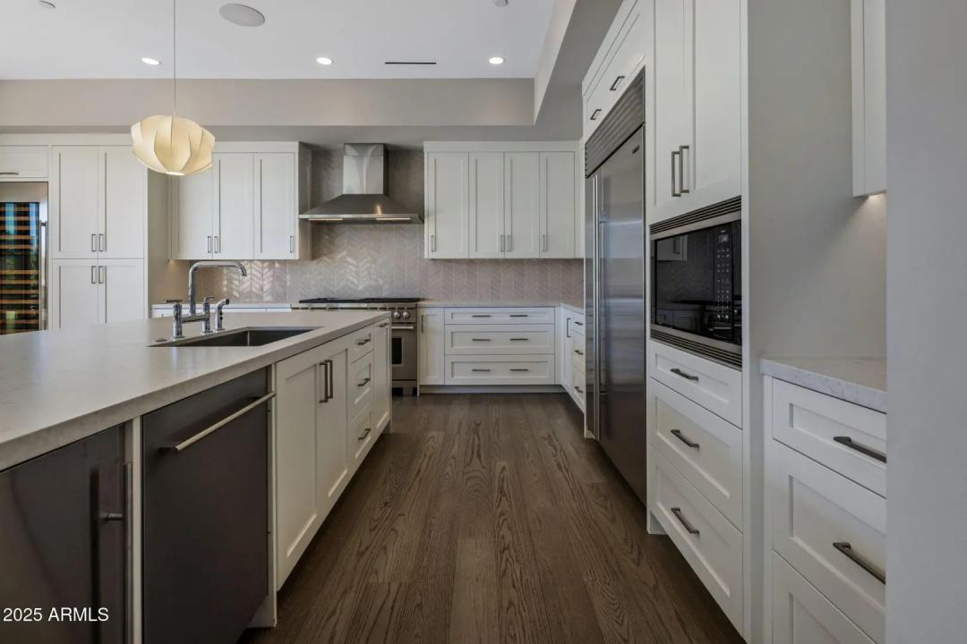 Real Estate Picture 28