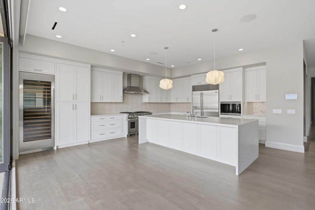 Real Estate Picture 2