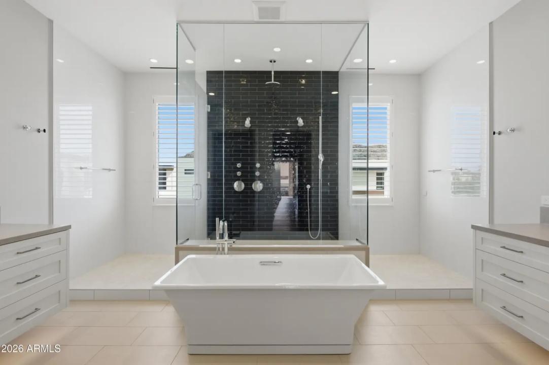 Real Estate Picture 22