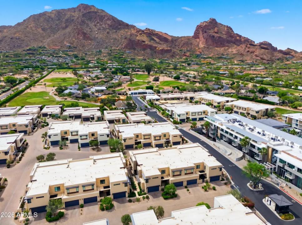 Real Estate Picture 14