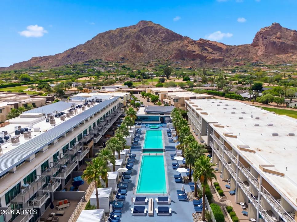 Real Estate Picture 16