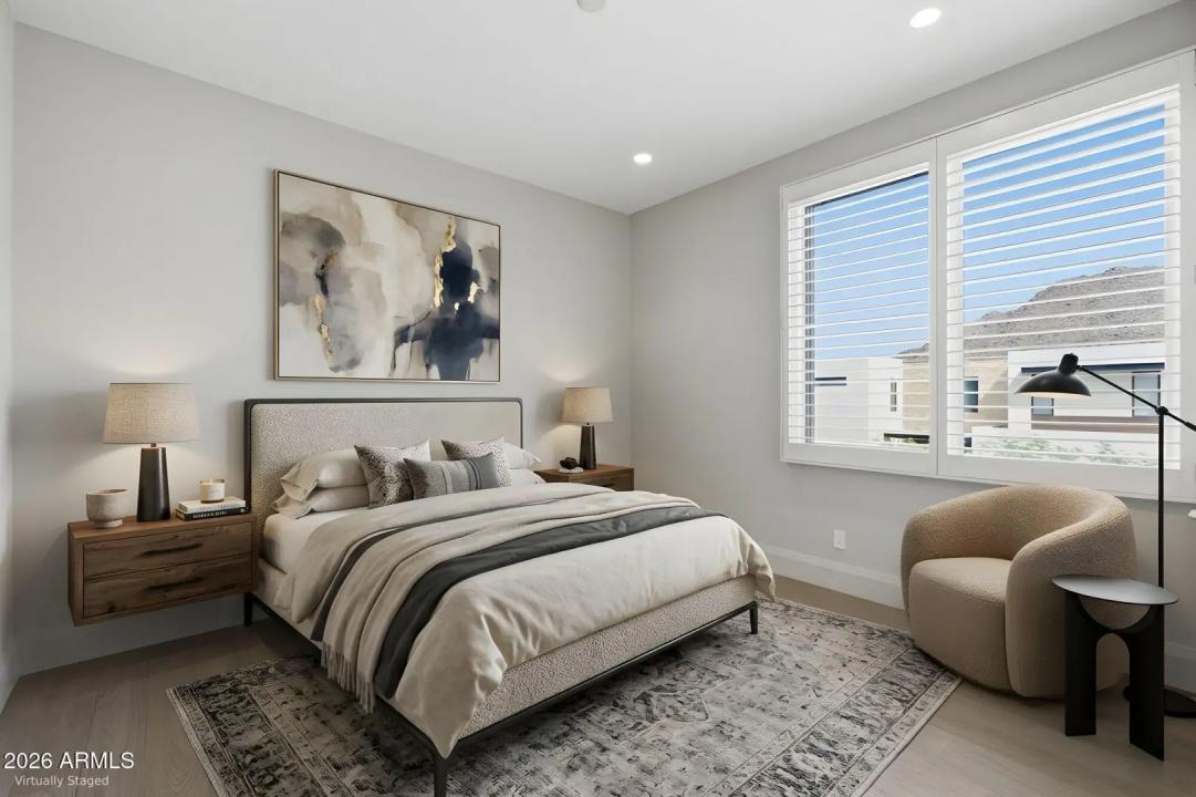 Real Estate Picture 15