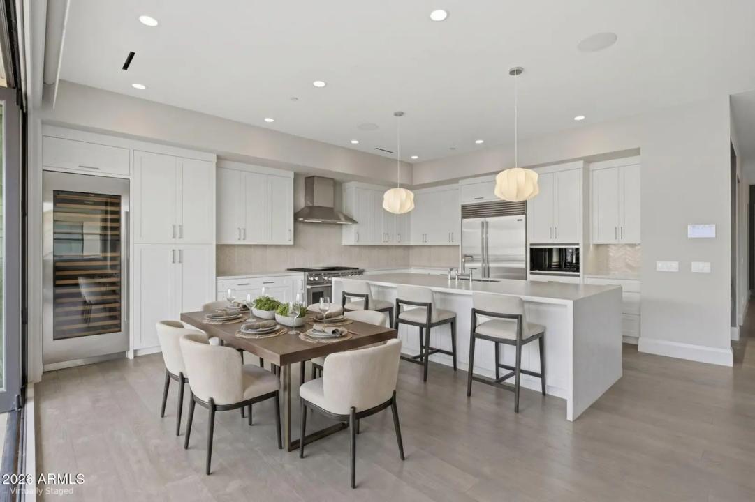 Real Estate Picture 2