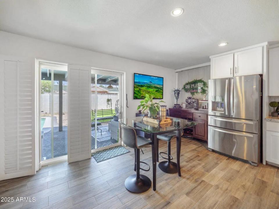 Real Estate Picture 10