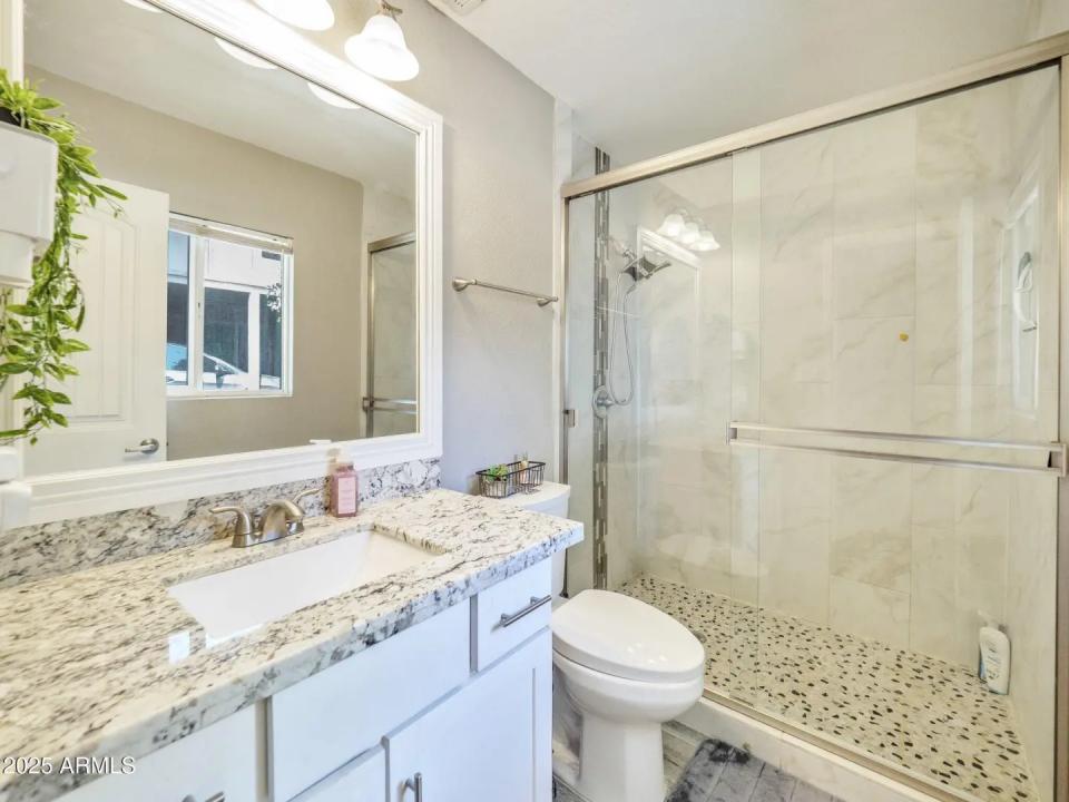 Real Estate Picture 15