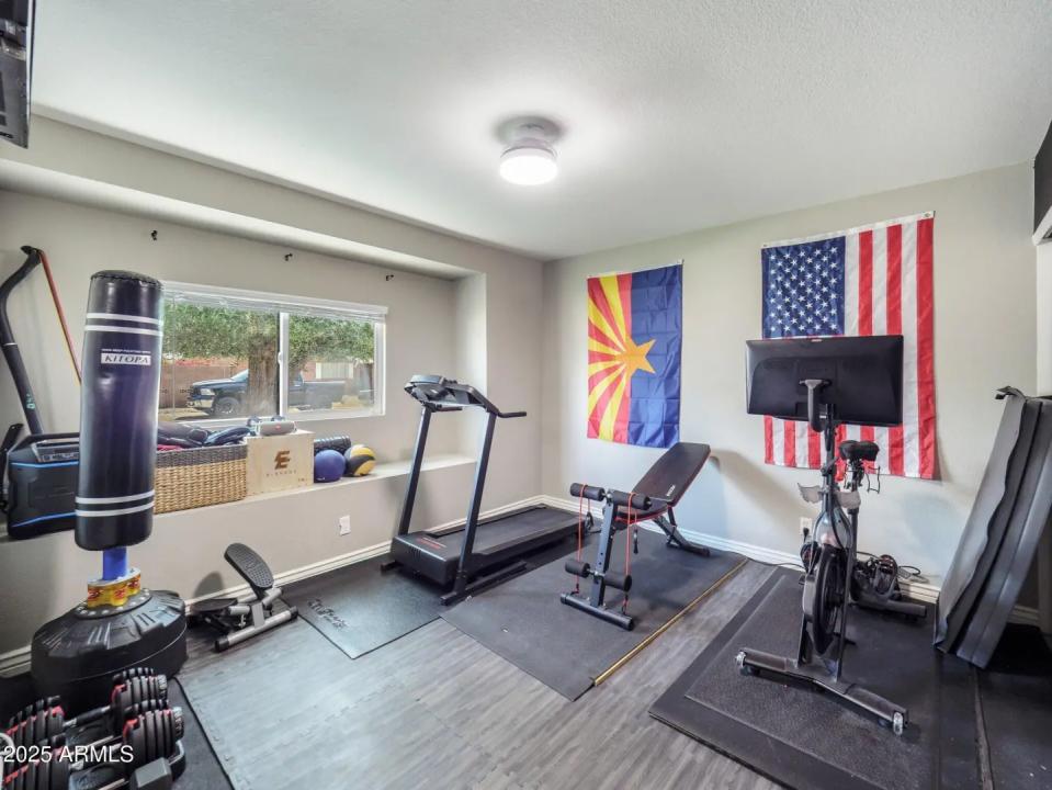 Real Estate Picture 18