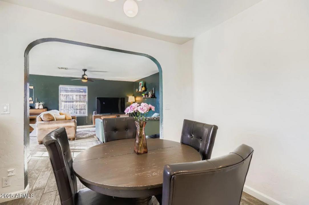 Real Estate Picture 5