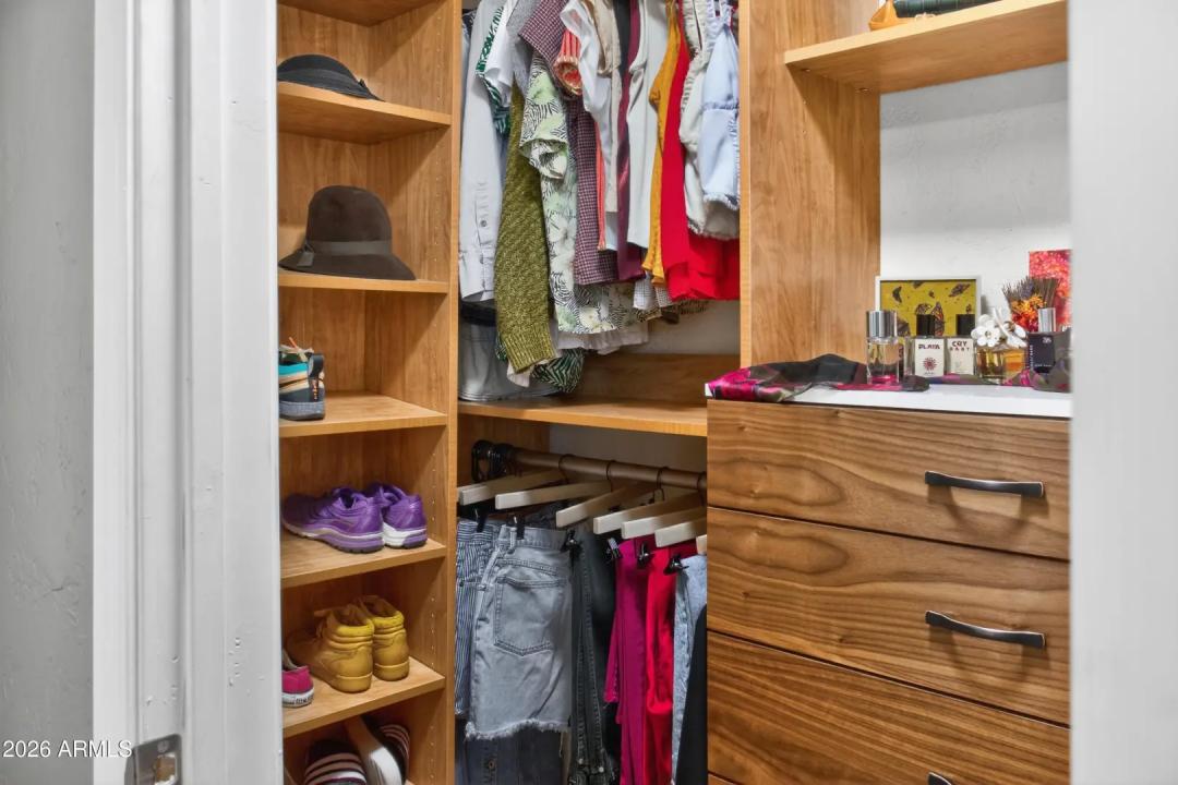 Real Estate Picture 28