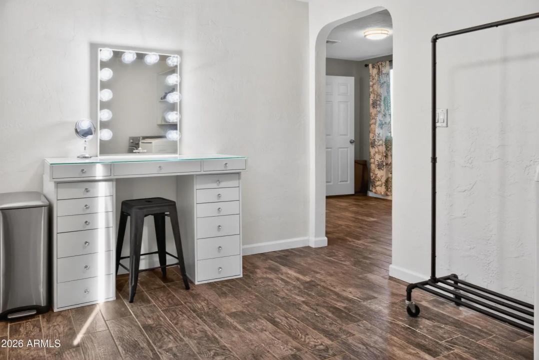 Real Estate Picture 49