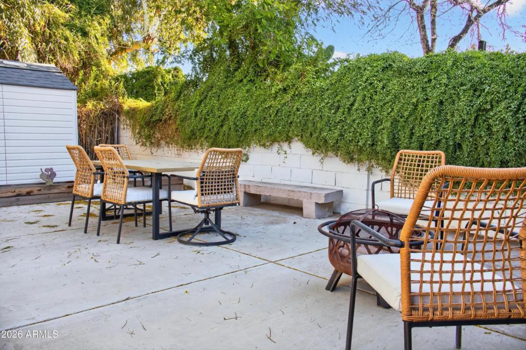 Real Estate Picture 9