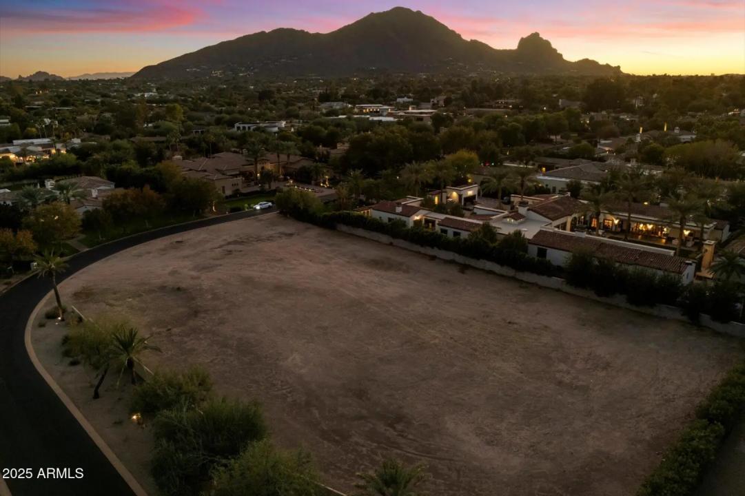 Real Estate Picture 30