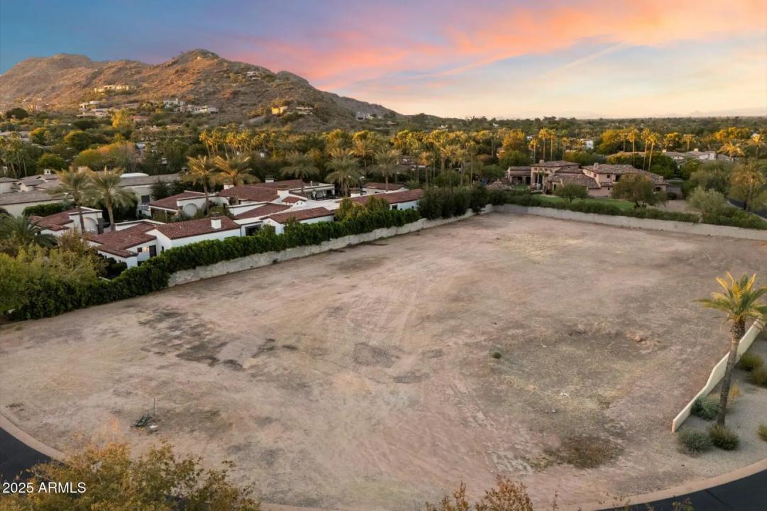 Real Estate Picture 10