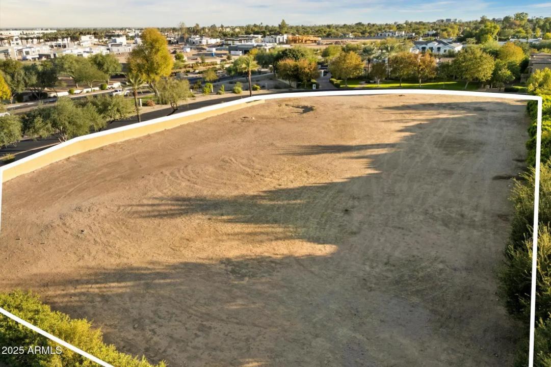 Real Estate Picture 15